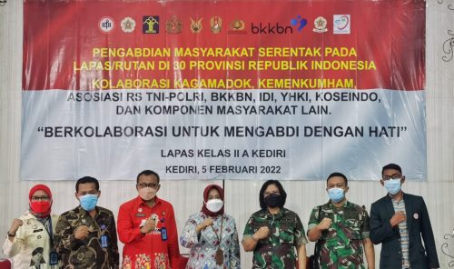 BKKBN Jatim Gelar Bakti Kesehatan Gratis bagi Warga Binaan Lapas Kediri Bersama KAGAMADOK dan TNI-POLRI