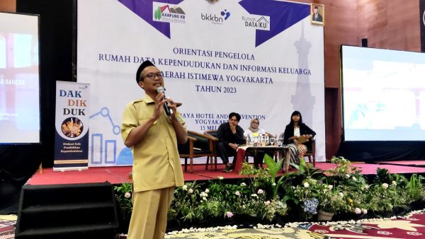 BKKBN DIY dan BPS Gelar Diskusi Panel Orientasi Pengelola Rumah Data Kependudukan