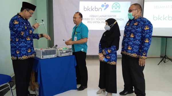 RSU Mitra Paramedika Terima Alat Laparoskopi dari BKKBN DIY