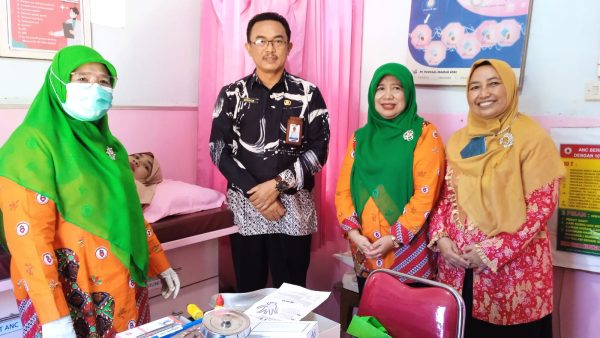 Bupati Gunungkidul Beri Arahan Pada Calon Akseptor Dalam Bhaksos Pelayanan KB