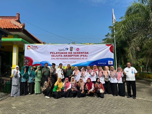 peringati-hari-keluarga-nasional-ke-30-bkkbn-jatim-giat-pelaksanaan-kb-sejuta-akseptor