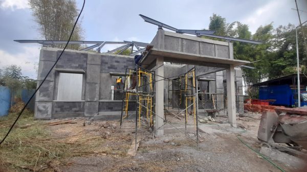 pekerja-proyek-rumah-singgah-dinsos-madiun-abaikan-k3-plt-kadinsos-angkat-bicara