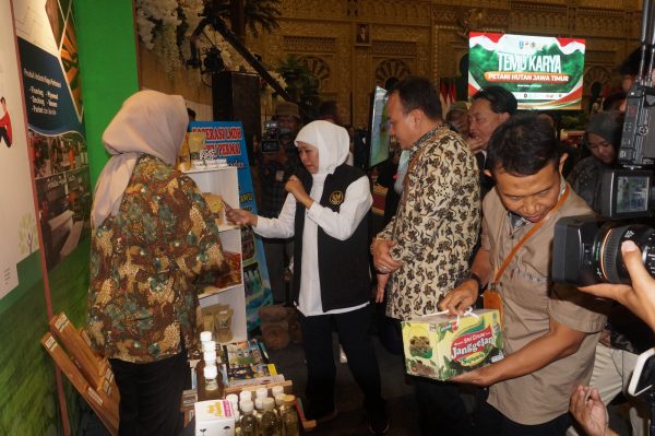 perhutani-divre-jatim-turut-berpatisipasi-dalam-pameran-produk-lmdh-se-jatim