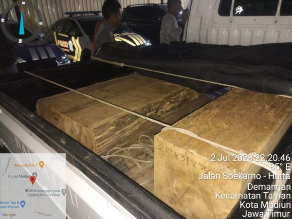 perhutani-kph-madiun-tangkap-pelaku-ilegal-logging-berasal-dari-desa-randualas