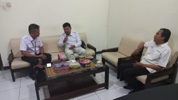 perhutani-bekerjasama-dengan-rri-madiun-dalam-rangka-antisipasi-karhutla-di-madiun