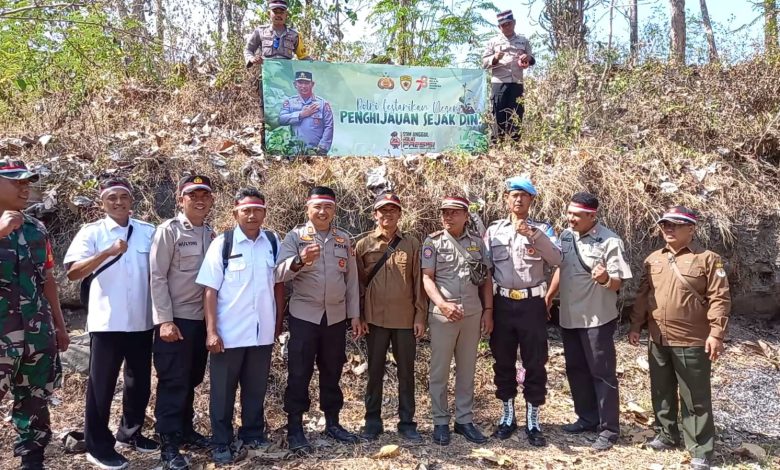 forkopimcam-sukorejo-lakukan-pemasangan-spanduk-himbauan-di-ponorogo