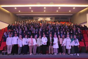 bkkbn-jatim-sebagai-keynote-speaker-di-auditorium-iik-bhakti-wiyata-kediri