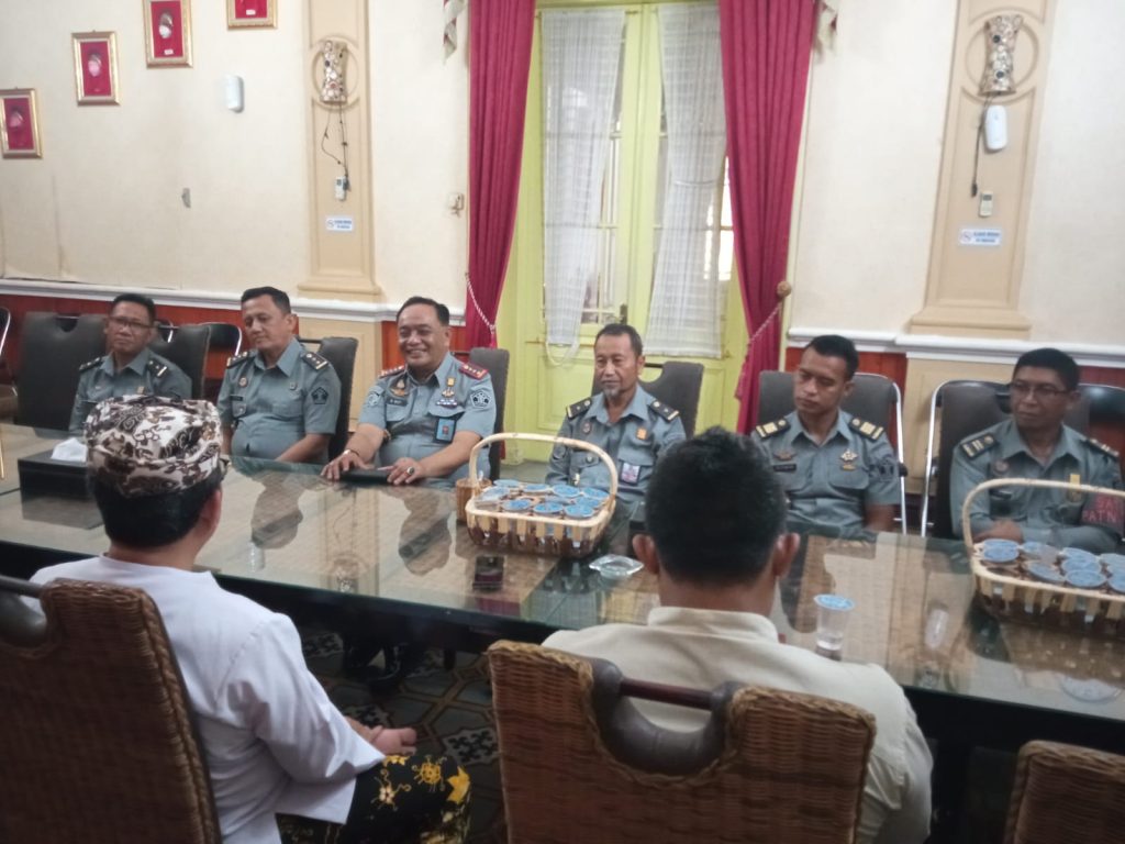 dalam-rangka-perkuat-sinergi-ramdani-boy-adakan-koodinasi-dan-silaturrahmi-dengan-bupati-cirebon
