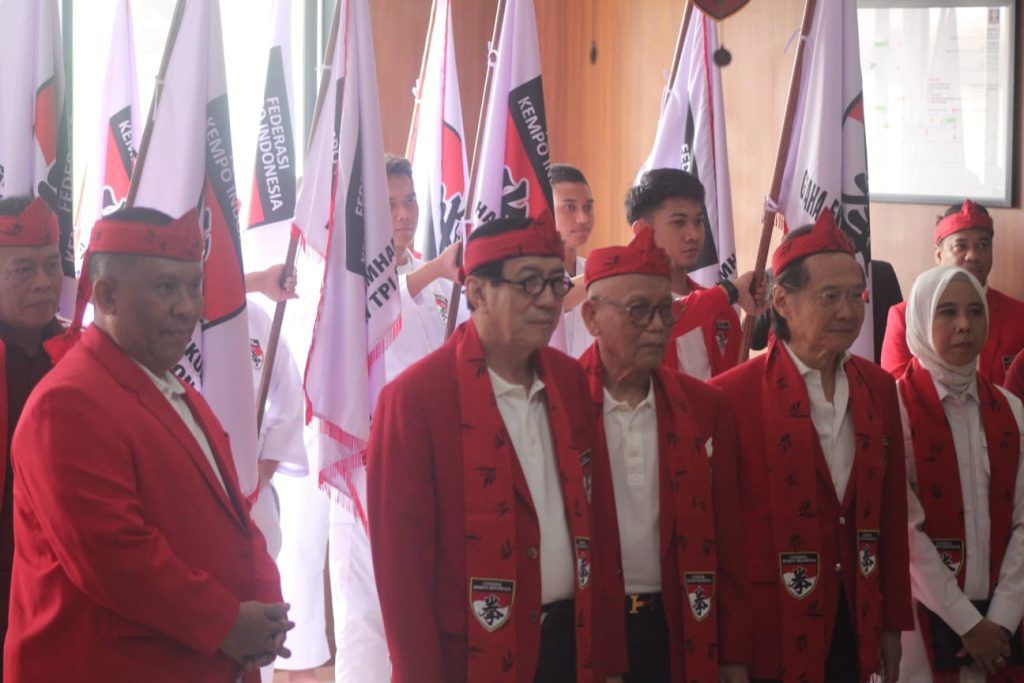 menkumham-pimpin-acara-pengukuhan-pengurus-fki-provinsi-jawa-barat