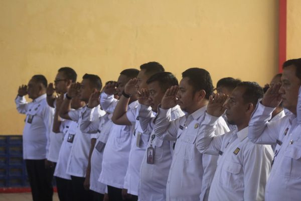 menteri-hukum-dan-ham-gelar-apel-awal-tahun-di-lingkungan-kemenkumham-ri-lpn-cirebon