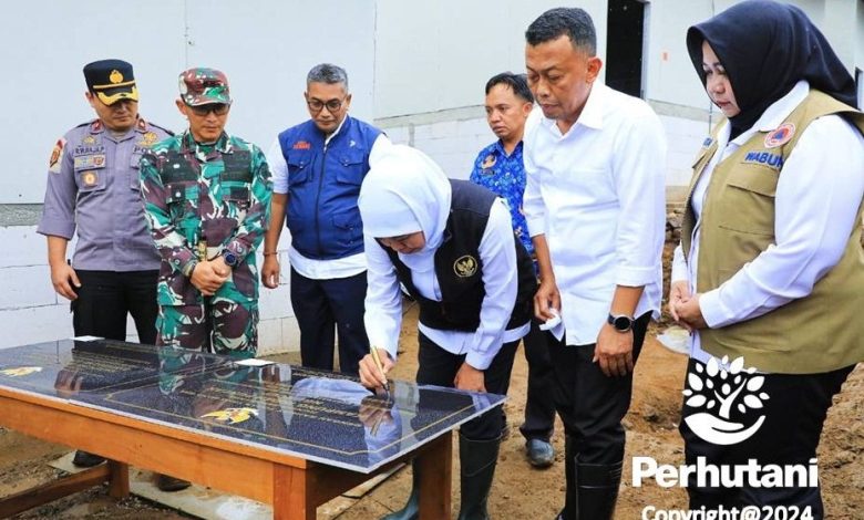 kph-lawu-ds-bersama-jajaran-ikut-hadiri-peresmian-relokasi-rumah-dan-sarana-prasarana-lingkungan