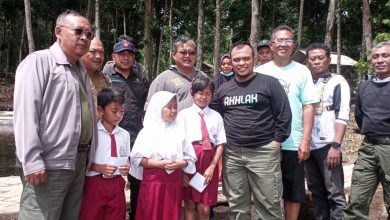 perhutani-kph-banyuwangi-bersama-lmdh-sobowono-lakukan-santunan-anak-yatim-di-wisata-madukara