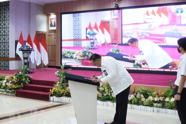 kemenkumham-jabar-lakukan-penandatanganan-komitmen-bersama-pencanangan-tahun-prestasi-2024