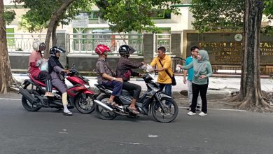 perhutani-banyuwangi-barat-lakukan-jumat-berkah-di-depan-kantor-kph