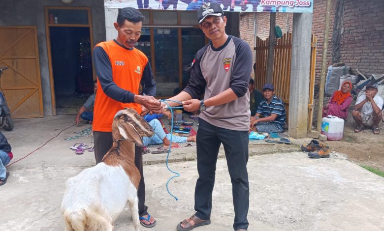 perhutani-lawu-ds-adakan-gebyar-sadapan-dengan-hadiah-utama-seekor-kambing