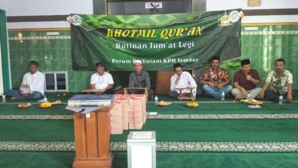 masjid-misykatil-anwar-perhutani-kph-jember-laksanakan-kegiatan-khotmil-quran