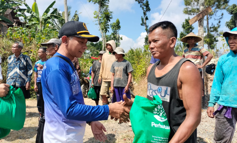 wakadivre-jatim-kunjungi-mitra-kerja-penyadap-getas-pinus-perhutani-lawu-ds