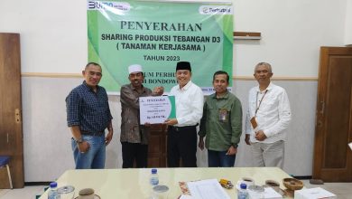 perhutani-kph-bondowoso-berikan-sharing-produksi-kayu-kepada-5-lmdh-dan-investor-