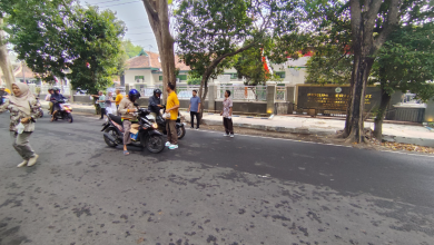 perhutani-banyuwangi-barat-gelar-jumat-berkah-dengan-bagikan-makanan-dan-minuman