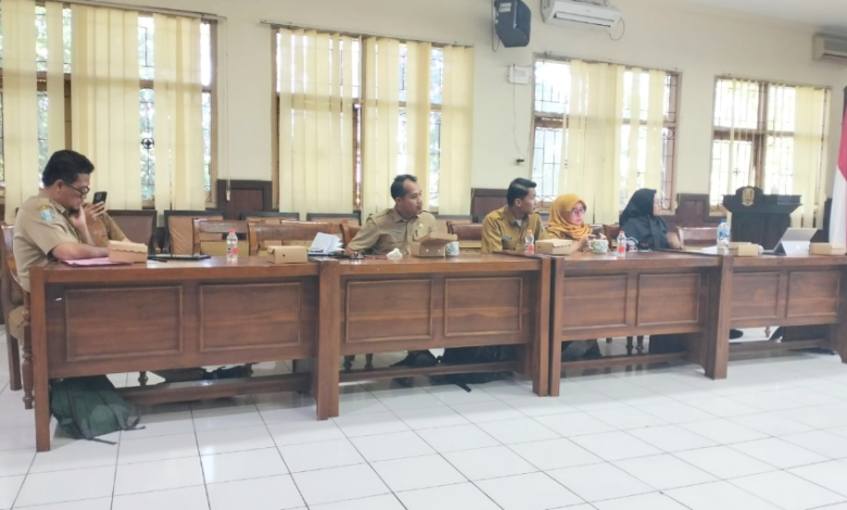 perhutani-probolinggo-hadiri-rapat-sinkronisasi-data-tmkh-bersama-dinas-kehutanan