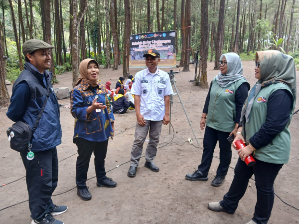 perhutani-probolinggo-bersama-lp2m-unej-gelar-sosialisasi-sekolah-sadar-lingkungan-di-lumajang