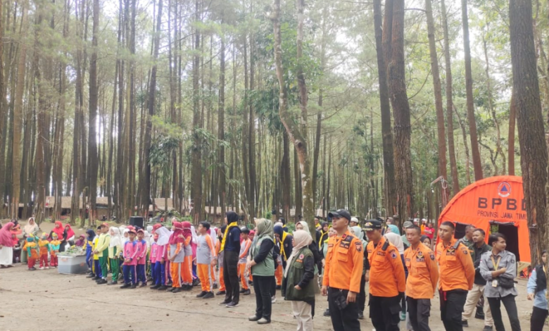 perhutani-probolinggo-bersama-lp2m-unej-gelar-sosialisasi-sekolah-sadar-lingkungan-di-lumajang