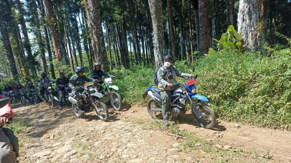 perhutani-probolinggo-dan-forkopimcam-gucialit-gelar-patroli-gabungan