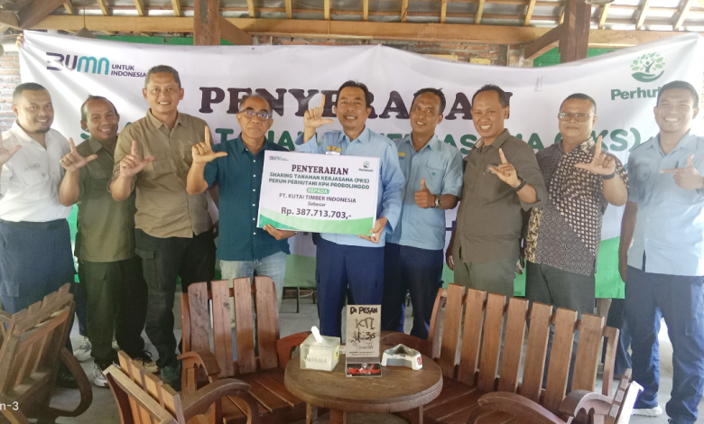 perhutani-probolinggo-serahkan-hasil-sharing-tanaman-sengon-dan-balsa-pada-pt-kutai-timber-indonesiaperhutani-probolinggo-serahkan-hasil-sharing-tanaman-sengon-dan-balsa