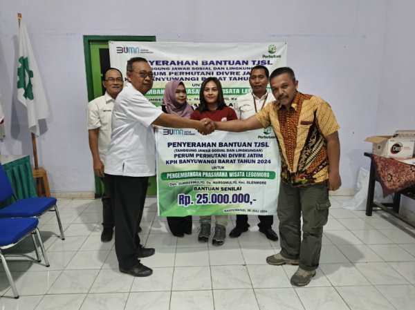 perhutani-banyuwangi-barat-salurkan-bantuan-tjsl-sebesar-rp-25-000-000