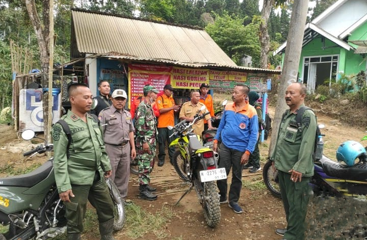 perhutani-probolinggo-bersama-stakeholder-pantau-lokasi-kebakaran