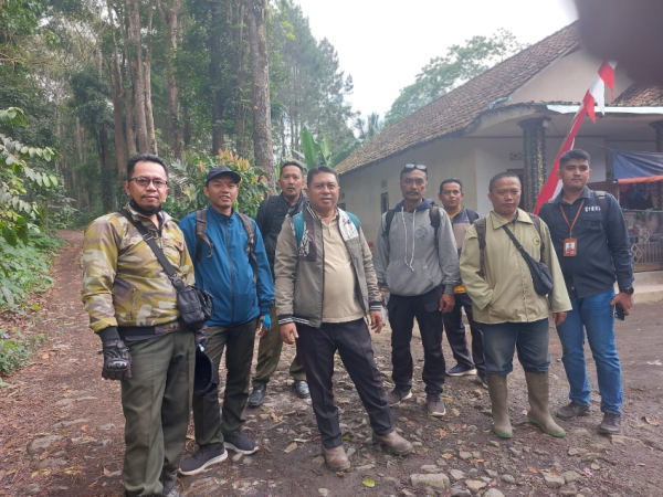 perhutani-banyuwangi-barat-gandeng-cdk-banyuwangi-inventarisir-kayu-rawan-roboh