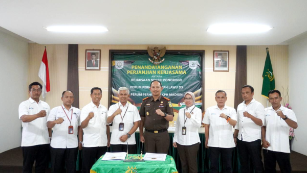 perhutani-lawu-ds-tandatangani-mou-dengan-kejari-ponorogo-sebagai-bentuk-sinergi-penanganan-hukum-perdata