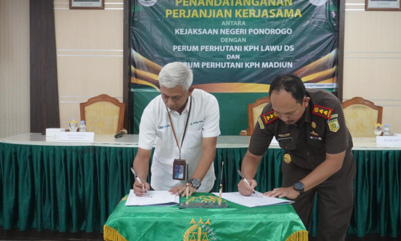 perhutani-lawu-ds-tandatangani-mou-dengan-kejari-ponorogo-sebagai-bentuk-sinergi-penanganan-hukum-perdata