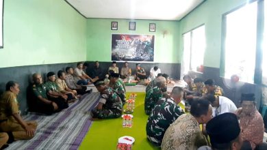 perhutani-probolinggo-dan-forkopimcam-senduro-hadiri-tasyakuran-peringatan-hut-tni-ke-79-di-koramil-senduro