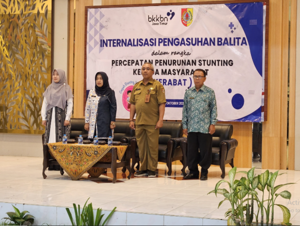 bkkbn-jatim-kerja-sama-dengan-dp3akb-jember-gelar-kegiatan-kelas-orang-tua-hebat