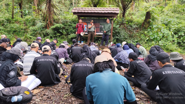 perhutani-banyuwangi-barat-dampingi-kegiatan-praktek-mahasiswa-ugm