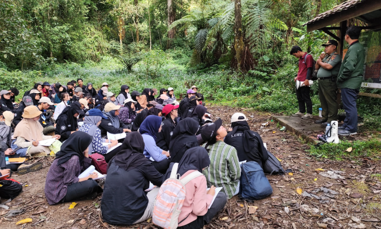 perhutani-banyuwangi-barat-dampingi-kegiatan-praktek-mahasiswa-ugm