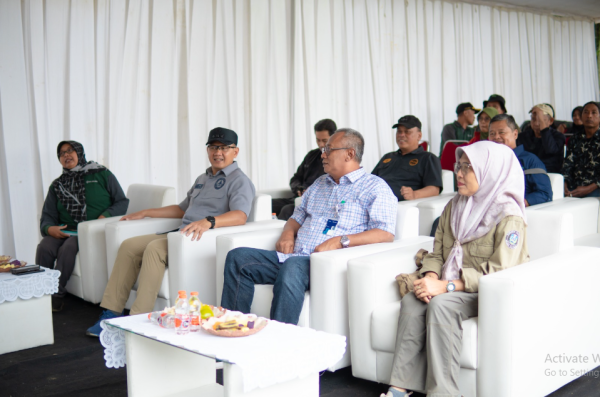 pendakian-bersama-di-gunung-bokong-1746-mdpl-dan-launching-aplikasi-digital-waste-management-dalam-peringatan-hari-jadi-kota-batu-ke-23