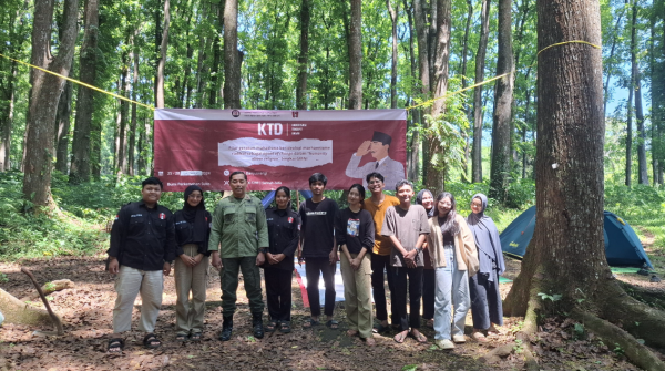 perhutani-sampaikan-materi-pengelolaan-hutan-pada-mahasiswa-untag-1945